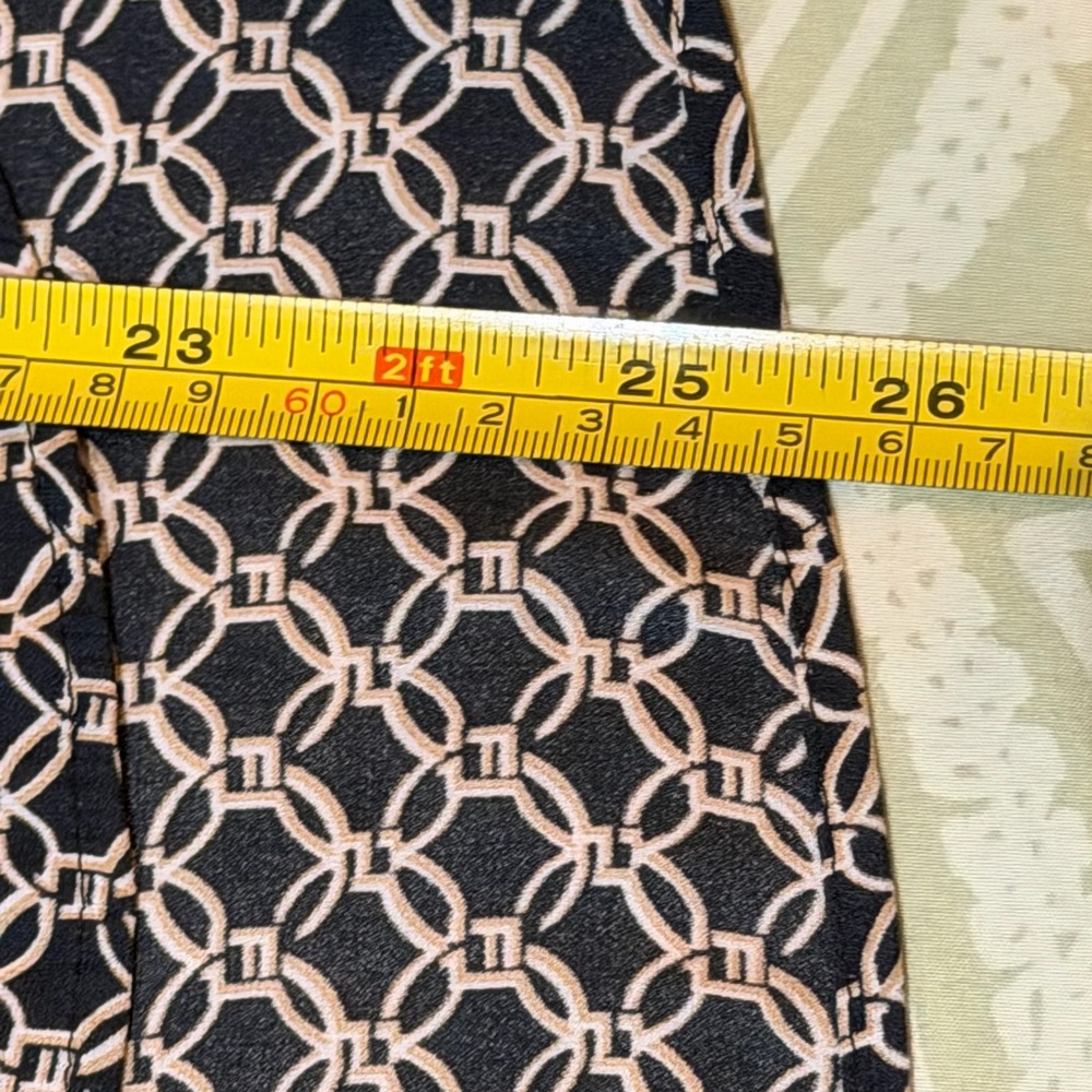 H&M Black and White Geometric Blouse - Picture 7 of 8